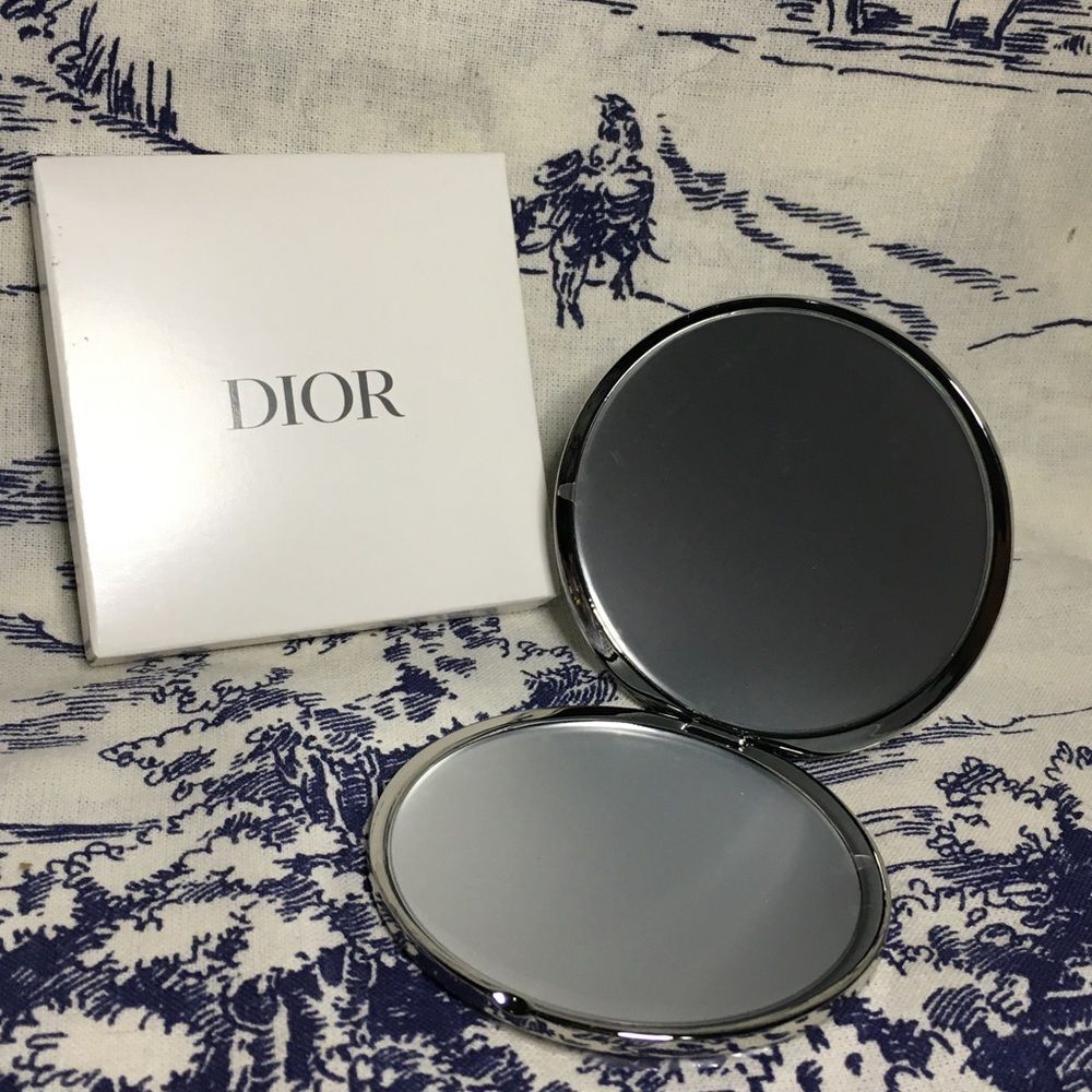 DIOR Silver folding compact New with box